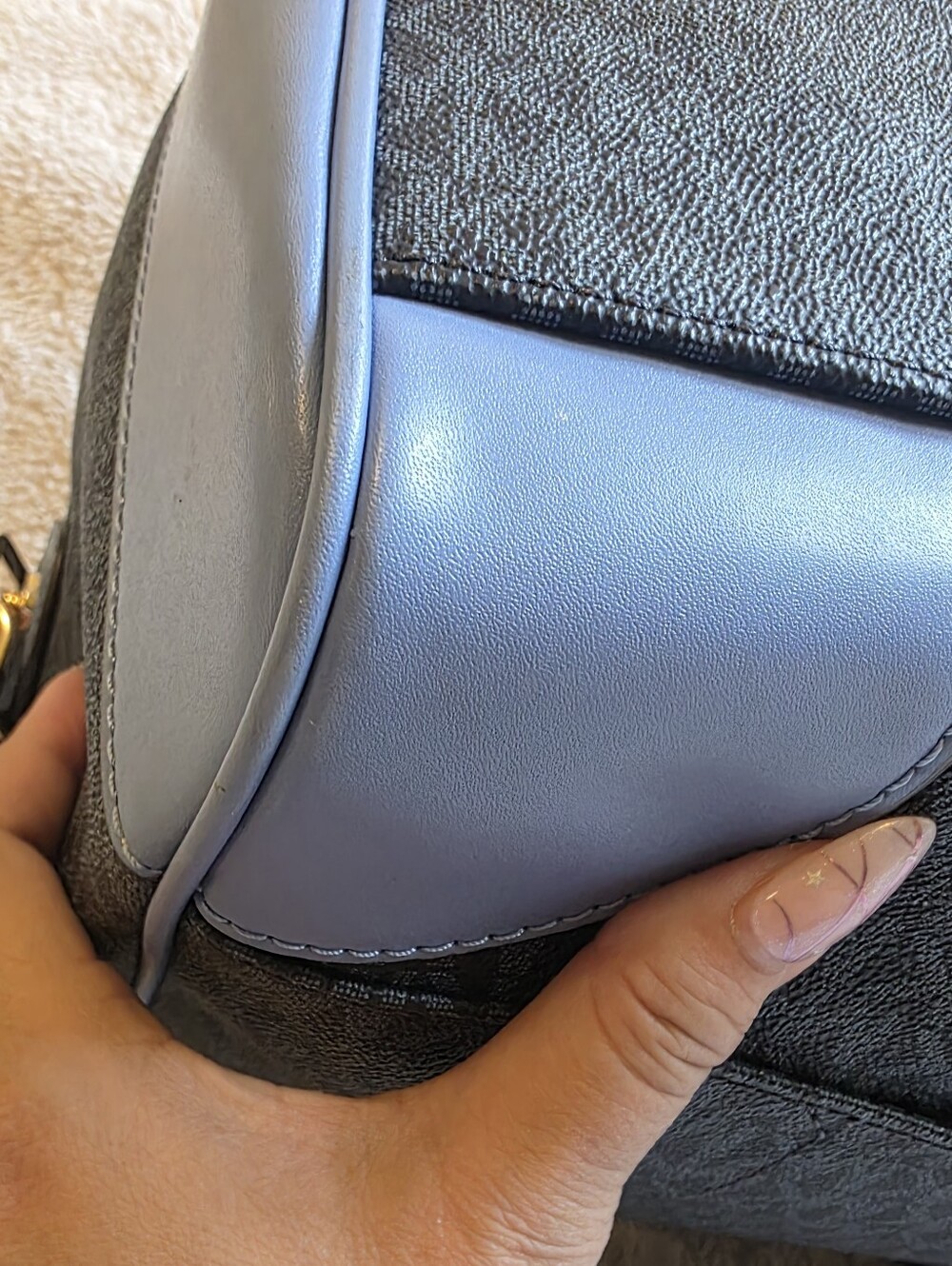 Michael Kors Extra Large Weekender Bag - Picture 15 of 16